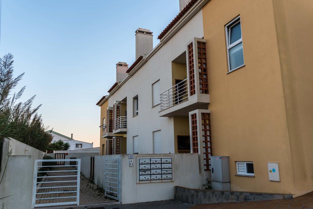 Apartments Baleal: Balconies And Pool Ferrel  Exterior foto